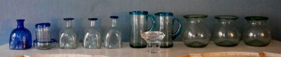 null Lot de vases, pichets et divers en verre bullé