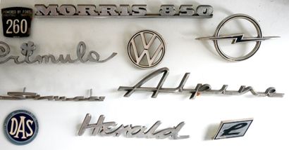 null Lot d'insignes automobile : MORRIS, TR4, VW, SIMCA, ALPINE, TORINO, PRIMULA,...