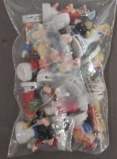 null UDERZO - GOSCINNY

Asterix beans - Plastic box of 10 squares with 30 pieces...