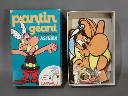 null GOSCINNY - UDERZO 

Jeux Dargaud - Asterix's giant construction puppet - cardboard...