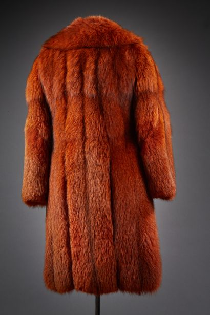 null Manteau en Renard bleu lustré orange, travail de demi-peaux, arrêtes sur flancs,...