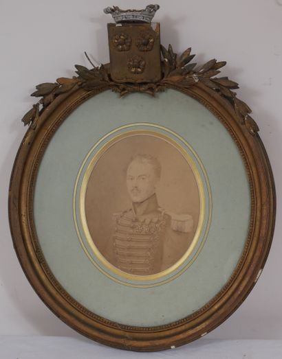 null Ecole française du XIXème s.

Portrait d'un officier

Encre brune ovales

Cadre...