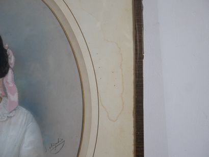 null Sophie AIZELIN (1817-1882)

Portrait d'une jeune fille

Gouache ovale signée...