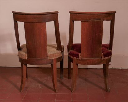 null Quatre chaises gondoles à dossier bandeau en bois naturel, XIXème s.

H : 81...