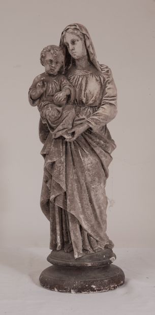 null Sculpture en plâtre représentant la Vierge à l'enfant

H : 45 cm. (accident...