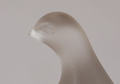 null LALIQUE France 

Baguier en cristal à décor d'oiseau, signé

H : 10 cm. (éclat...