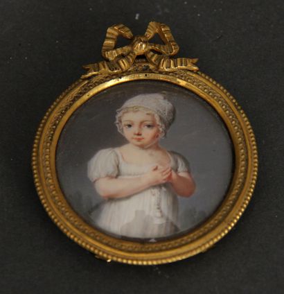null Ecole du XIXème s.

Portrait d'un jeune enfant

Miniature ronde

D : 4,5 cm.

Cadre...