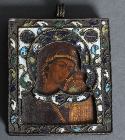 null Petite icone représentant la Vierge à l'enfant, monture en métal cloisonné

9,5...