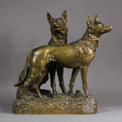 null René MARQUET (1875-1939)

Deux chiens

Sculpture en bronze patine mordorée signée...