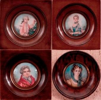 null Ecole moderne dans le goût du XVIIIème s.

Portraits

Quatre miniatures rondes

D...