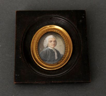null Ecole du XVIIIème s.

Portrait d'homme à la veste bleue

Miniature ovale

3,5...