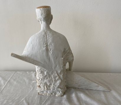 null Ecole contemporaine

Buste d'homme

Sculpture en porcelaine blanche et dorée,...