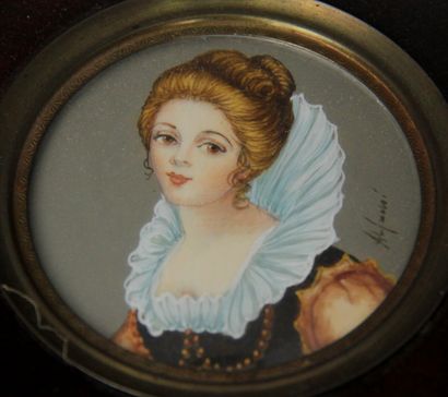 null Ecole dans le goût du XVIIIème s.

Portraits de femme

Trois miniatures

D :...