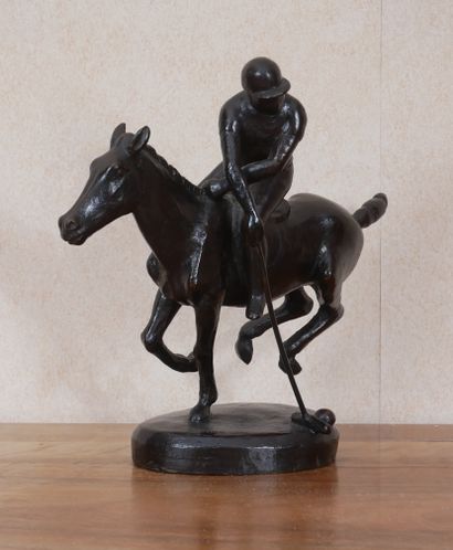 null 
Bernard AUGST (1934-)




Le joueur de polo




Sculpture en bronze signée,...