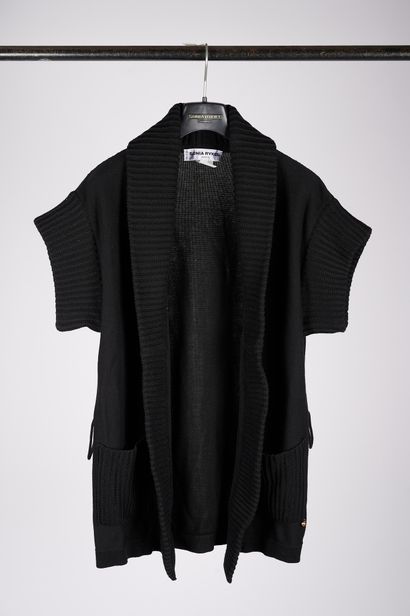 null Y'S - CARVEN - Sonia RYKIEL

Lot composed of three black wool sweaters, a black...