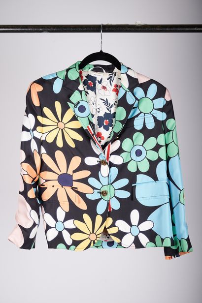 null Thom BROWNE

Lot composé d'une veste en soie imprimée d'un motif floral et trois...