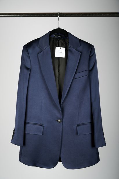 null Paul SMITH

Lot including a navy jacket with satin collar and a printed cotton...