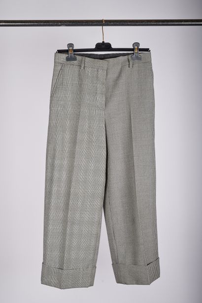 null Giorgio ARMANI - Thom BROWNE

Lot of four different palazzo pants, S.38-40 ...