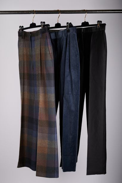 null Paul SMITH

Set of three grey, navy and black checked wool and corduroy pants,...