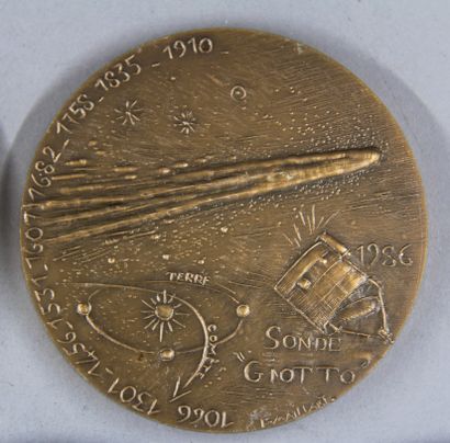 null Lot de sept médailles sur le thème de l'espace : Comète de Halley, observatoire...