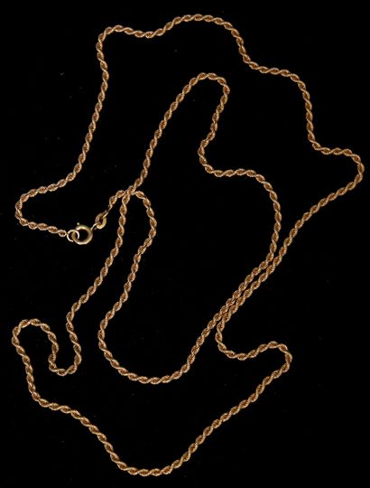 null Twisted necklace in 18k yellow gold, L: 81.5 cm, weight: 20.5 g.