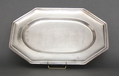 null *Lot en métal argenté style années 30 comprenant un service à caviar, un shaker,...