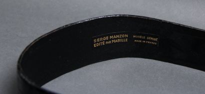 null Serge MANZON - MABILLE éd.

Large ceinture 50mm en cuir façon crocodile, boucle...