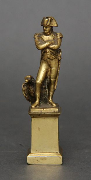 null NAPOLEON Ier

- Petit buste en bronze, H : 10 cm.

- Coupe papier en métal argent...