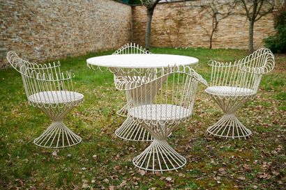 null Mathieu MATEGOT (1910-2001) Attributed to

	Garden set in white tubular iron...