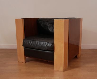 null Mahogany and sycamore veneer living room furniture of cubic shape, black leather...