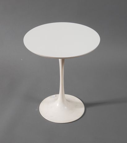 null *Maurice BURKE (XXth) - Arkana Ed.

Round pedestal table with white lacquered...