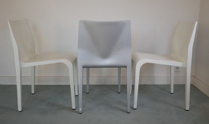 null Riccardo BLUMER (1959-) - ALIAS éd.

Trois chaises empilables modèle Laleggera...