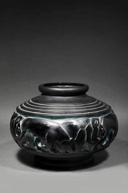 Pierre d'AVESN (1901-1990)

Vase troupeau...