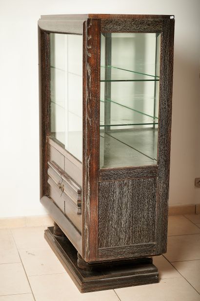 null Francisque CHALEYSSIN (attributed to)

	Display case in grey tinted oak with...