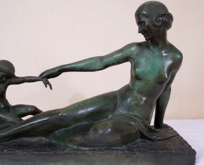 null Marcel BOURAINE (1886-1948)

Le jeu

Sculpture en bronze patiné vert signée...