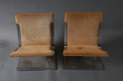 null *Pierre FOLIE (1938-) - CHARPENTIER ed.

Pair of armchairs with folded steel...