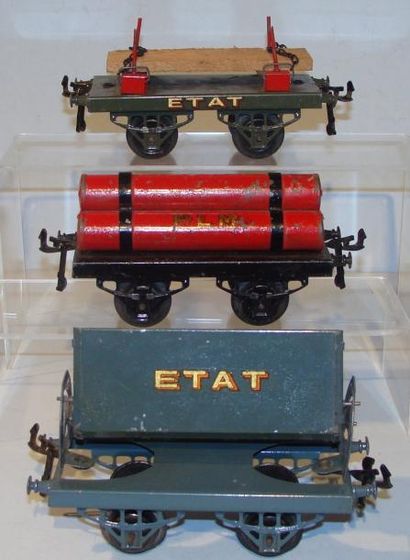 null HORNBY : 3 wagons marchandises, ETAT et PLM.