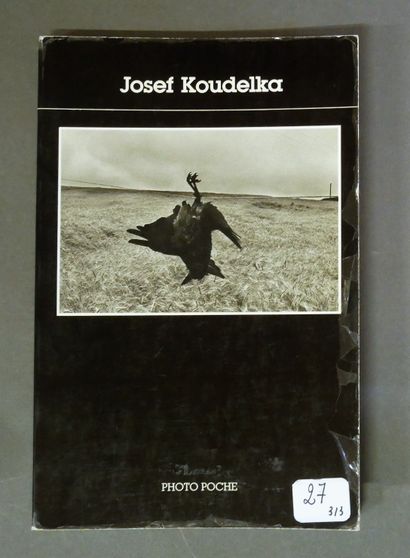 null JOSEF KOUDELKA

L'épreuve totalitaire, Éditions Delpire, Paris 2004, 168 pages....
