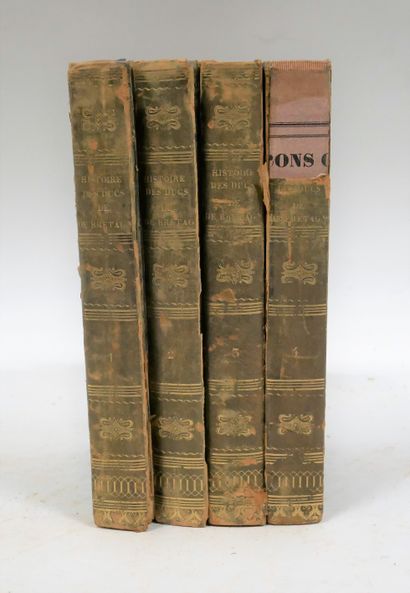null M. DE ROUJOUX. 

Histoire des ducs de Bretagne.

Ladvocat, 1828-1829.

4 vol....