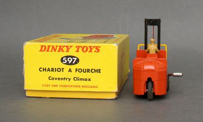 null DINKY TOYS

Coventry climax forklift, ref. 597

In its original box (wear in...