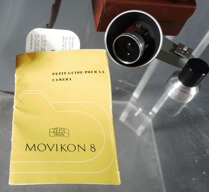null *ZEISS IKON

- Caméra Movikon 8 dans son étui en cuir d'origine

- Movigonar...