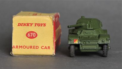 null DINKY TOYS made in England

Armoured car ref. 670 (small paint chips)

In its...