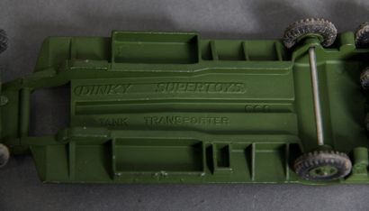 null Lot :

- DINKY SUPERTOYS made in England

Tank transporter, ref. 660 (small...