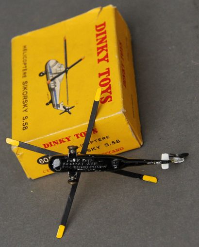 null DINKY TOYS made in France

Sikorsky S.58 Sabena helicopter, ref. 60D (worn)

In...