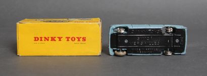 null DINKY TOYS made in France

- Simca Versailles bleue toit crème ref. 24Z (manques...