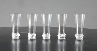 null *DAUM

Cinq verres à orangeade en cristal dans leur boite d'origine (manque...