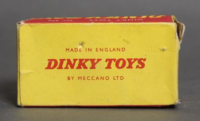 null DINKY TOYS made in England

Armoured personnel carrier ref. 676 (petites usures...