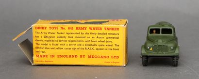 null DINKY TOYS made in England

Army water tanker, réf. 643 (petites usures et petits...