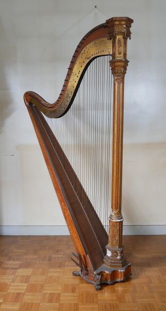 null Sébastien et Pierre ERARD - London

Harpe à huit pédales et 43 cordes en bois...