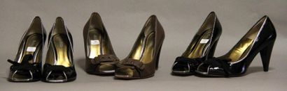 DEIMILLE Lot comprenant deux paires de chaussures de même modèle en cuir verni noir,...
